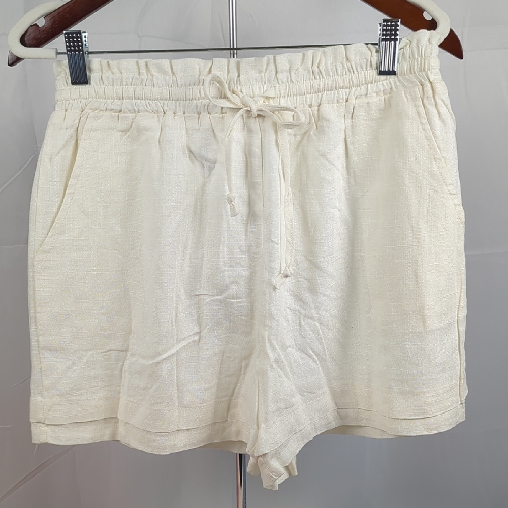 Chic High Waist Cream Women's Shorts